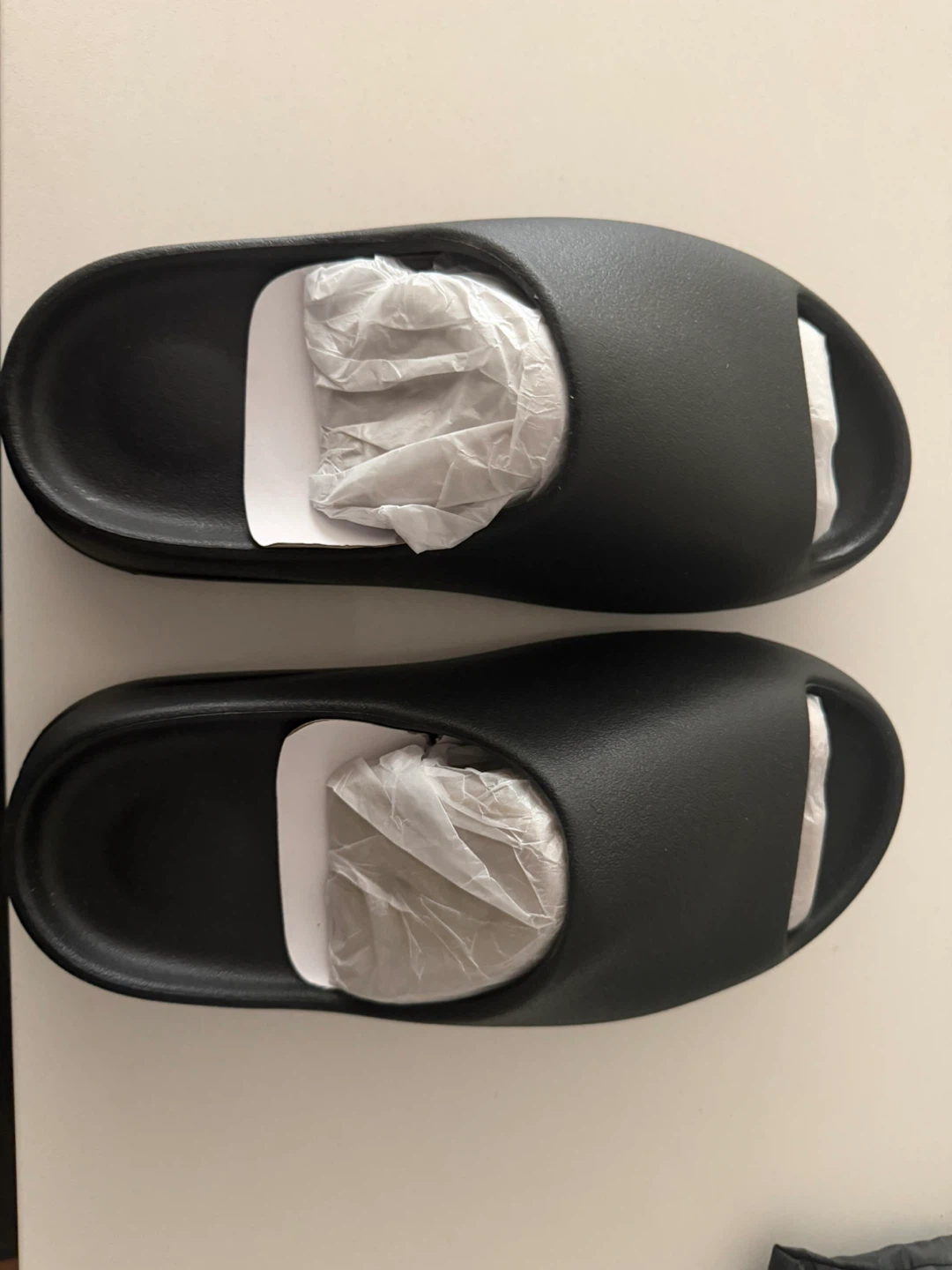 Black YS-01 Slides
