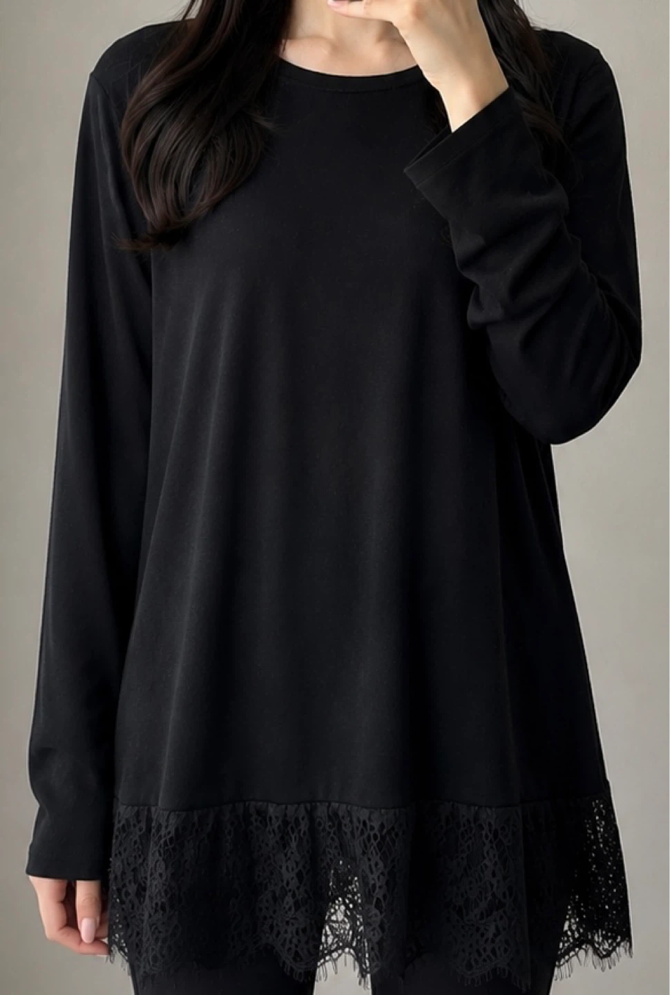 Black Lace Hem Knit Top / Tunic – XL