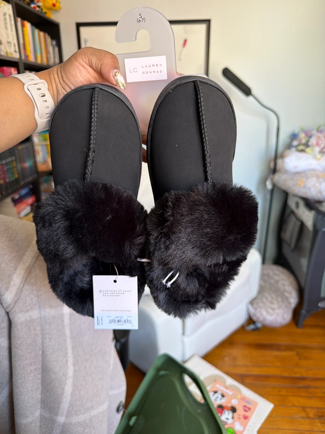 Lauren Conrad Black Faux Fur Trim Slippers Size S (6-7)