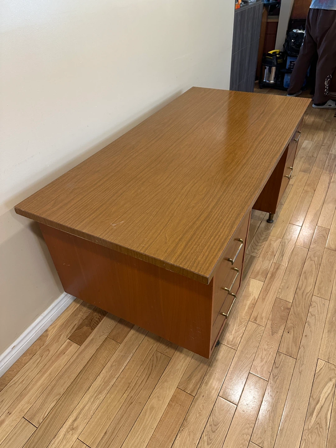 Vintage Walnut MCM Executive Desk (CAN DELIVER) - photo 5