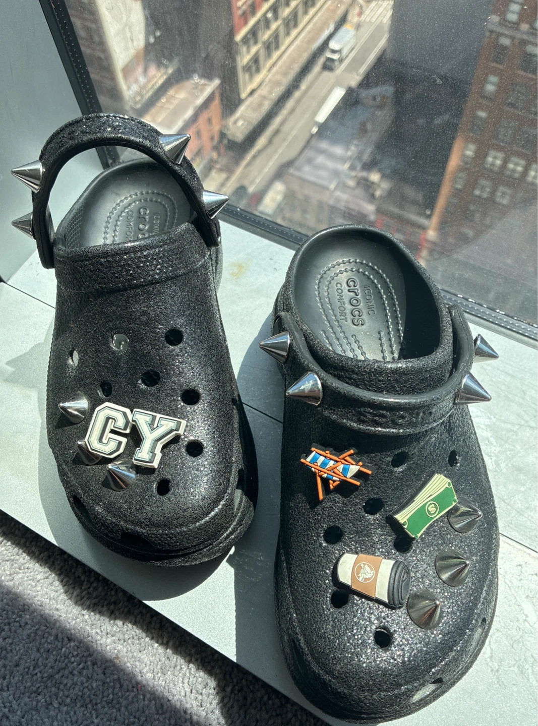Crocs Platform Black Glitter Studded Clogs Women's Size 6