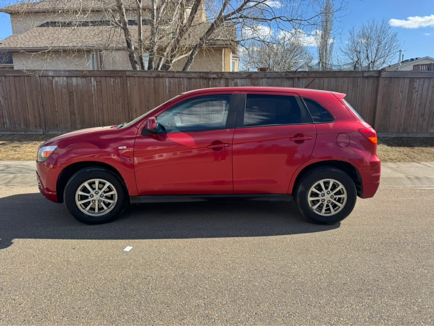 Red Mitsubishi RVR SUV - photo 3
