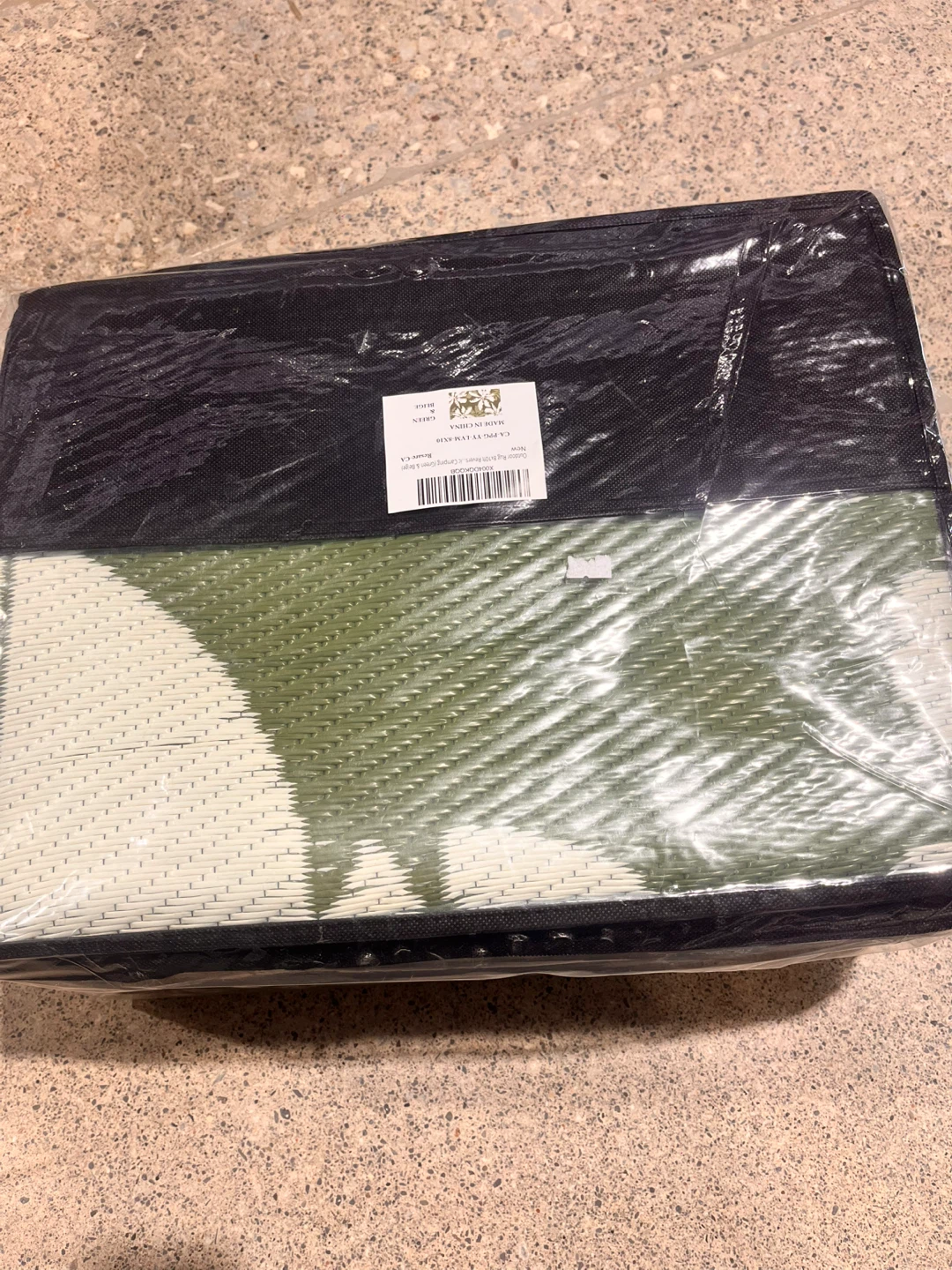 Outdoor Waterproof Reversible Patio Rug 5x8' - photo 2