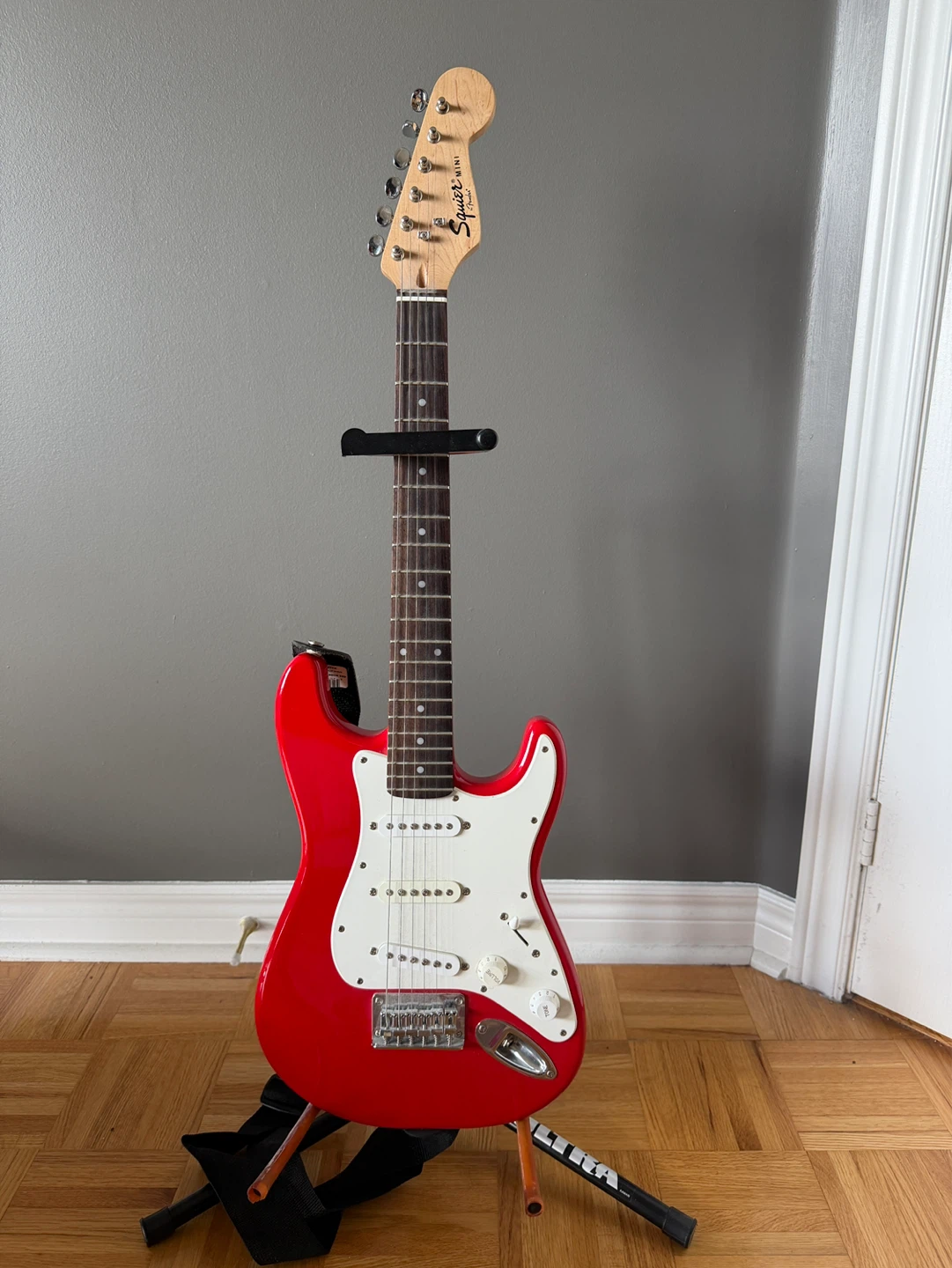 Squier Stratocaster Electric Guitar - Red