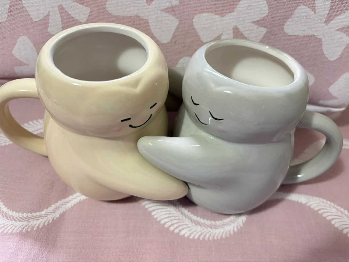 Hugging Mugs Set