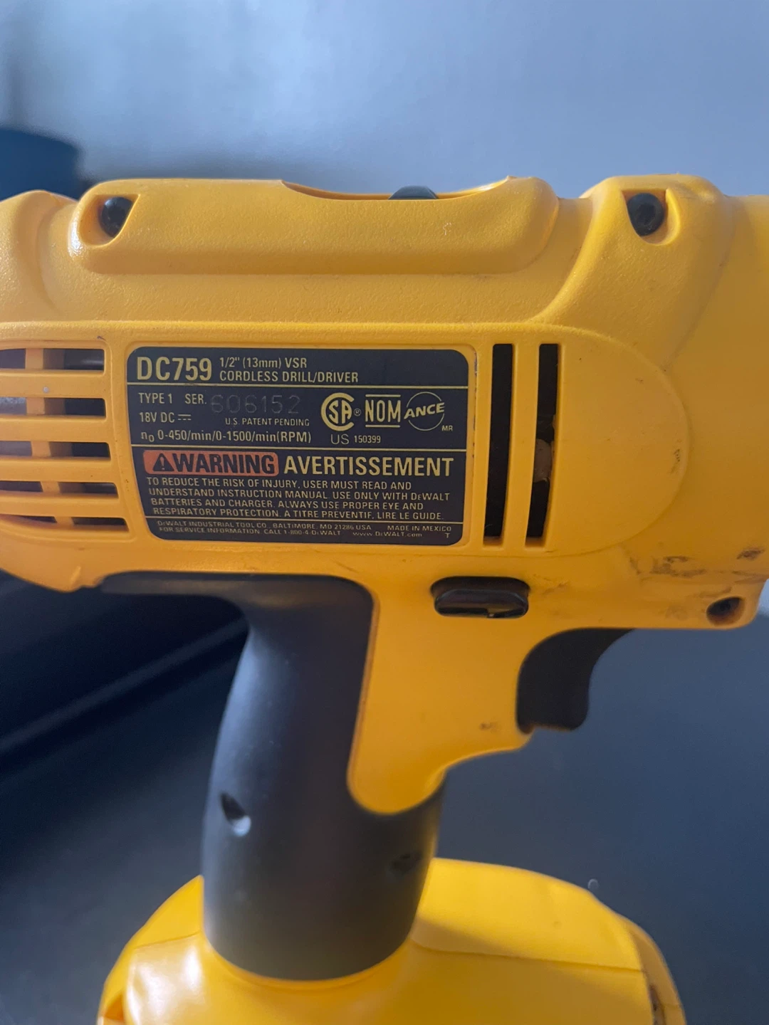 DeWalt DC759 & DC825 Cordless Drill and Impact Driver Combo - photo 3