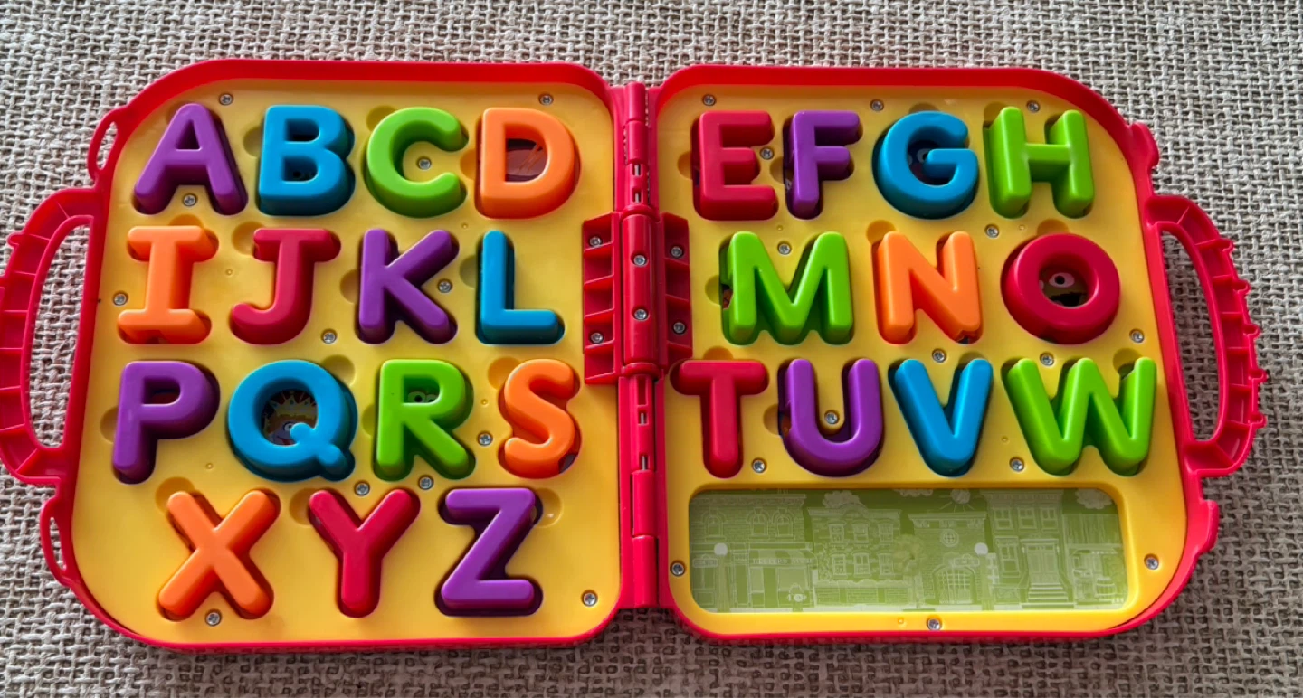 Sesame Street Elmo Alphabet & Shapes Carry Case Toy - photo 2