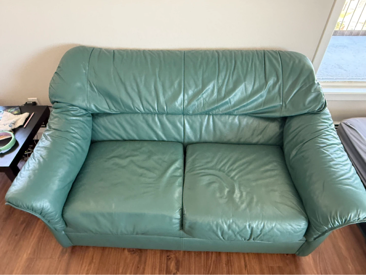 Green Leather Loveseat - photo 2