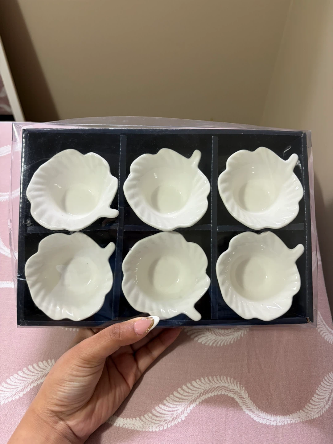 Set of 6 White Leaf-Shaped Serving Dishes - photo 3