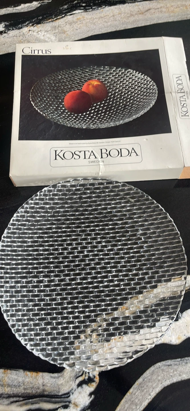 Kosta Boda "Cirrus" Glass Plate plus 6 serving plates