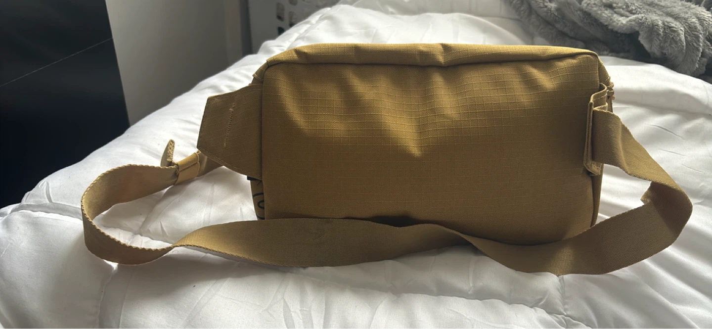 BRAND NEW Adidas Badge of Sport Waist Bag - Tan - photo 4