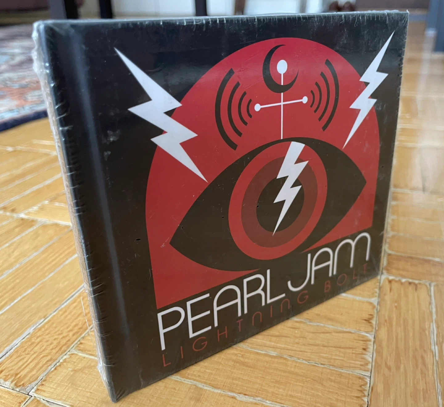 Pearl Jam Lightning Bolt Cd Digibook *Sealed - photo 3