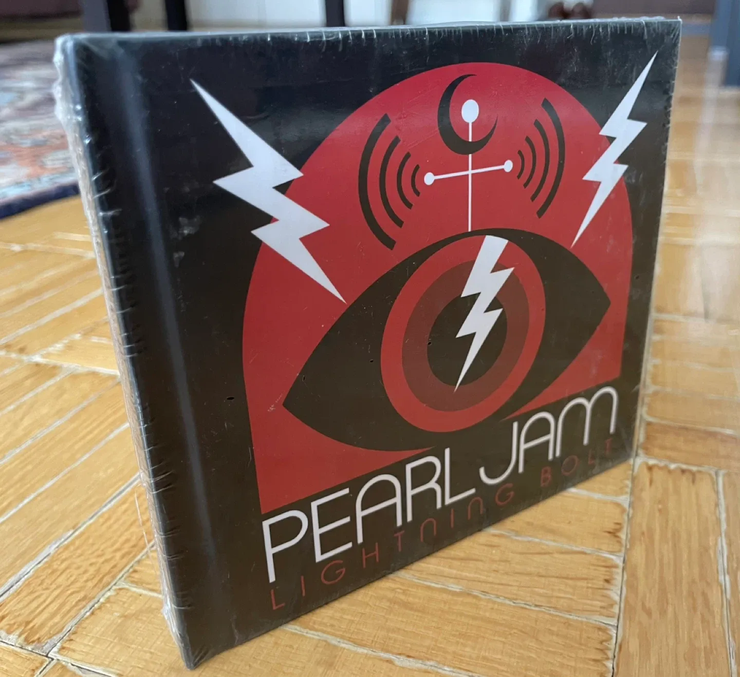 Pearl Jam Lightning Bolt Cd Digibook *Sealed - photo 3