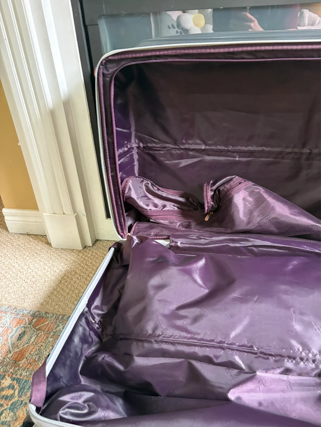 Jessica Simpson Silver Hardside Suitcase checked bag luggage - photo 3