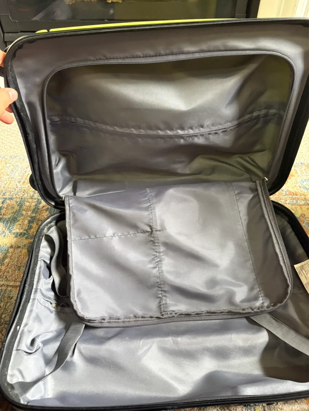VIA Rail Canada Luggage - Lime Green size 13x9x21 inches - photo 3