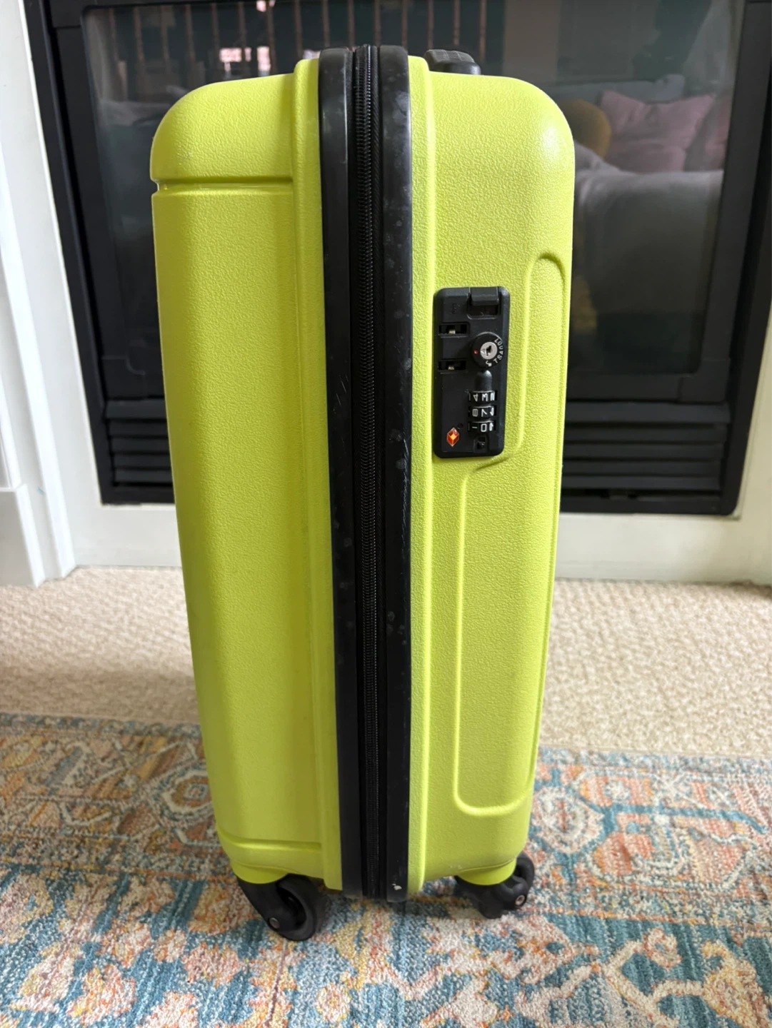 VIA Rail Canada Luggage - Lime Green size 13x9x21 inches - photo 4