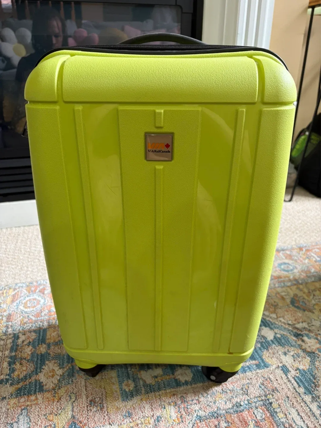 VIA Rail Canada Luggage - Lime Green size 13x9x21 inches - photo 5