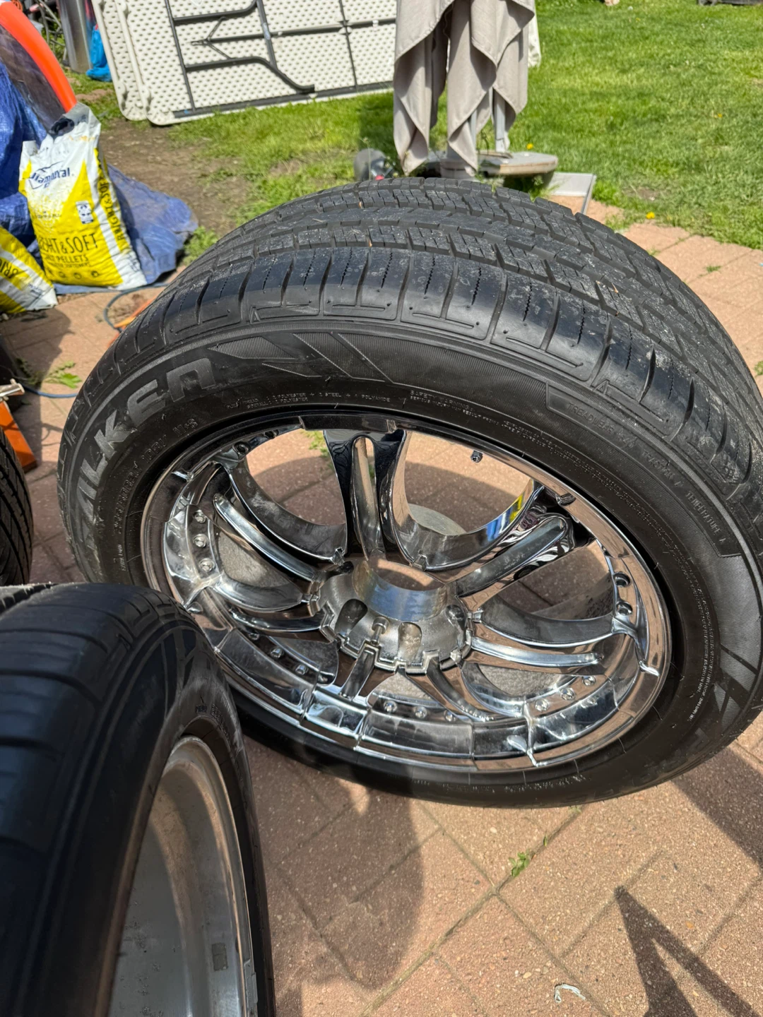 Set of 4 Chrome Rims with Tires - photo 4
