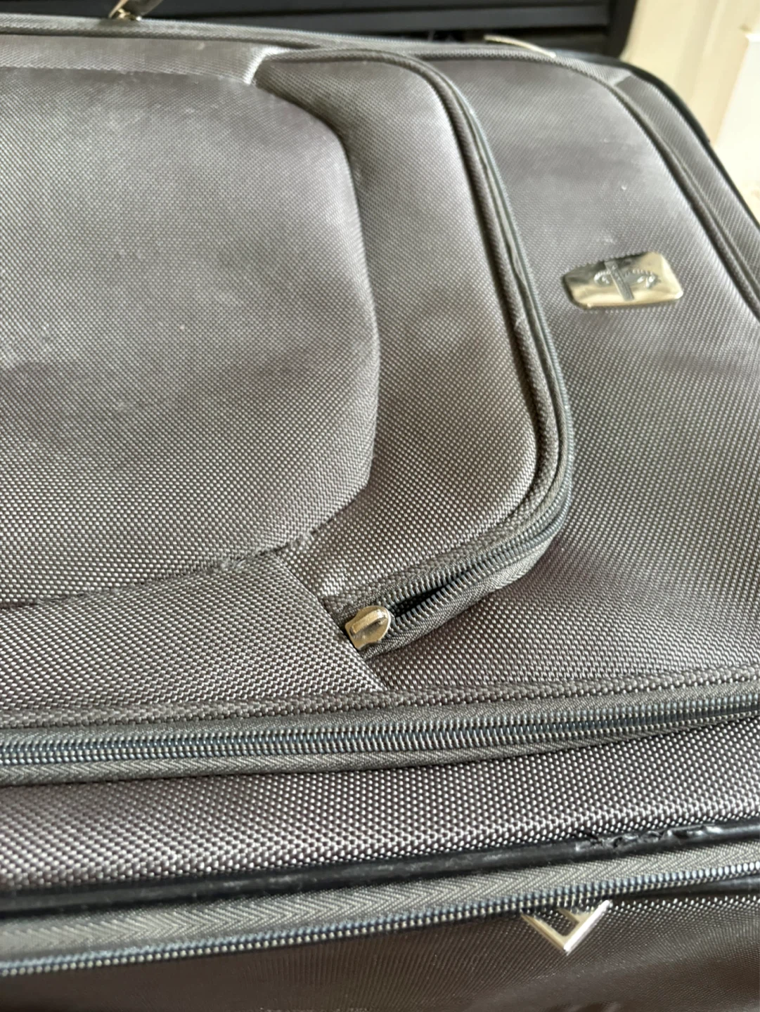 Grey Delsey Luggage Suitcase size 9 x16x27 - photo 4