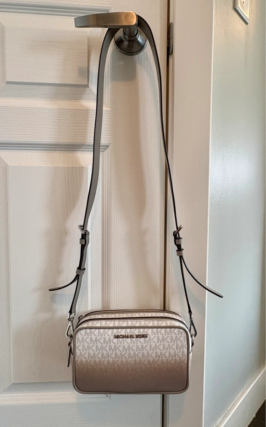 Michael Kors Signature Logo Camera Bag - photo 3