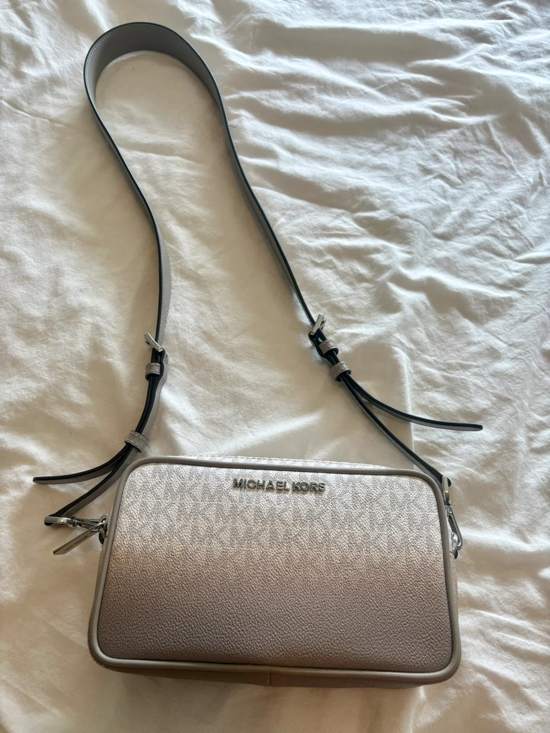 Michael Kors Signature Logo Camera Bag - photo 2