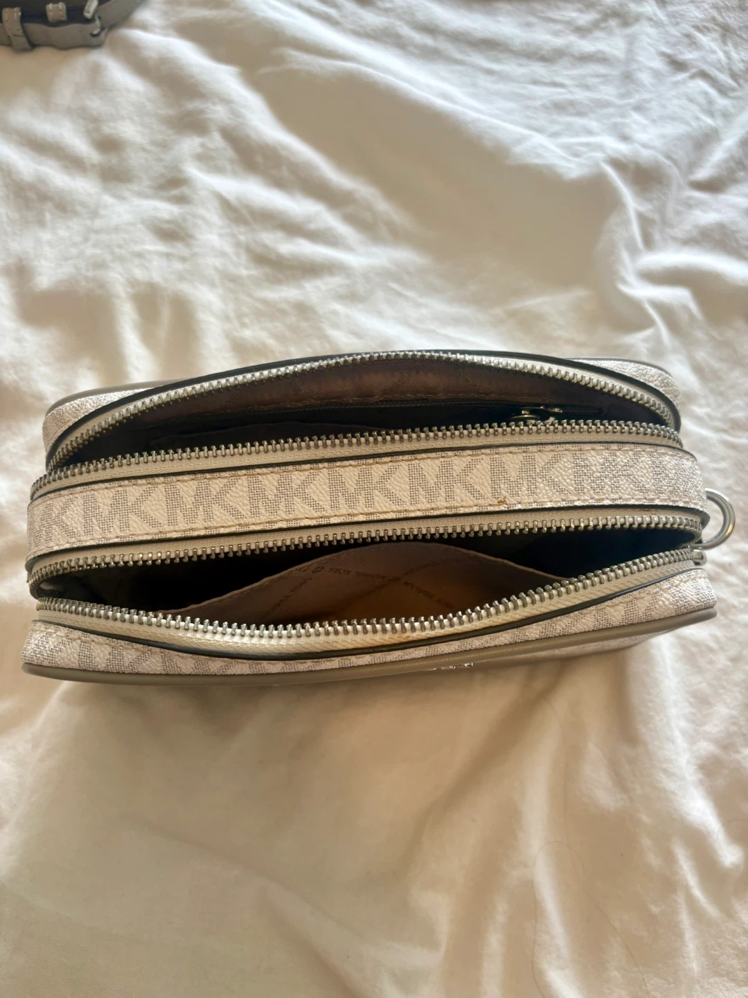 Michael Kors Signature Logo Camera Bag - photo 5