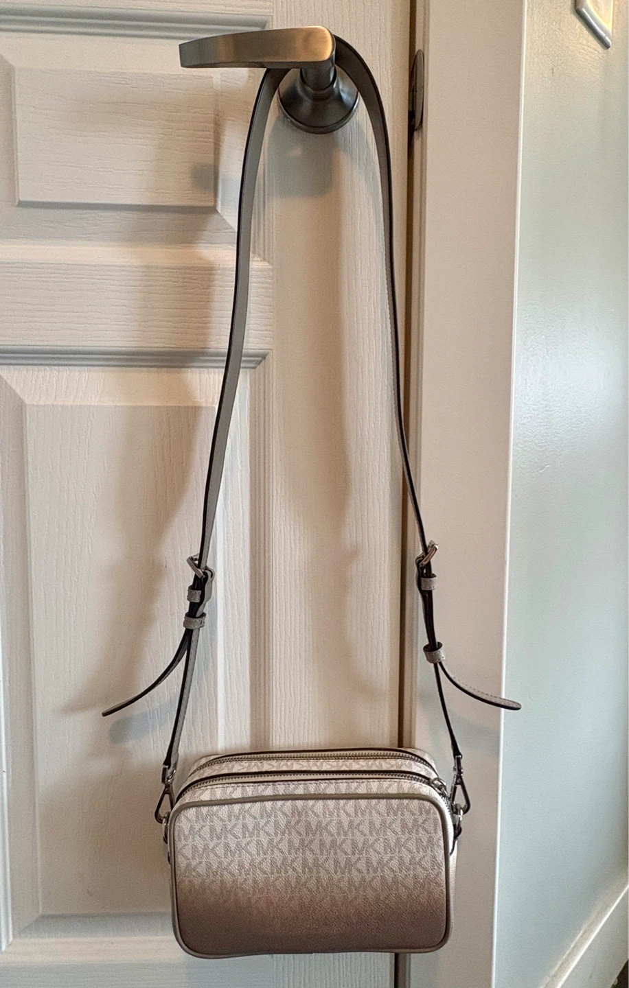 Michael Kors Signature Logo Camera Bag - photo 4