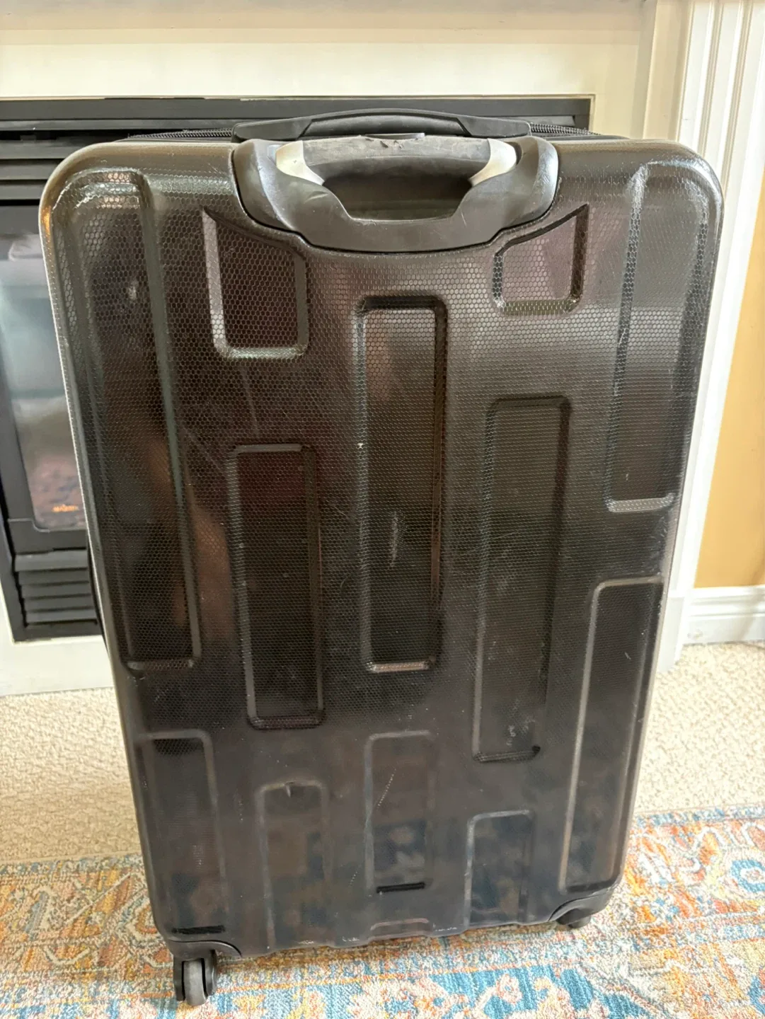 Swiss Gear Black Hardside Luggage some stain on inside - photo 4
