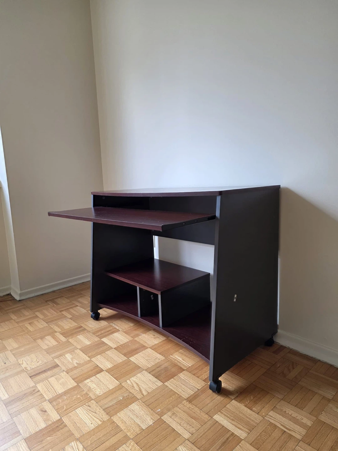 Compact Computer Desk with Slide-Out Keyboard Tray - photo 5