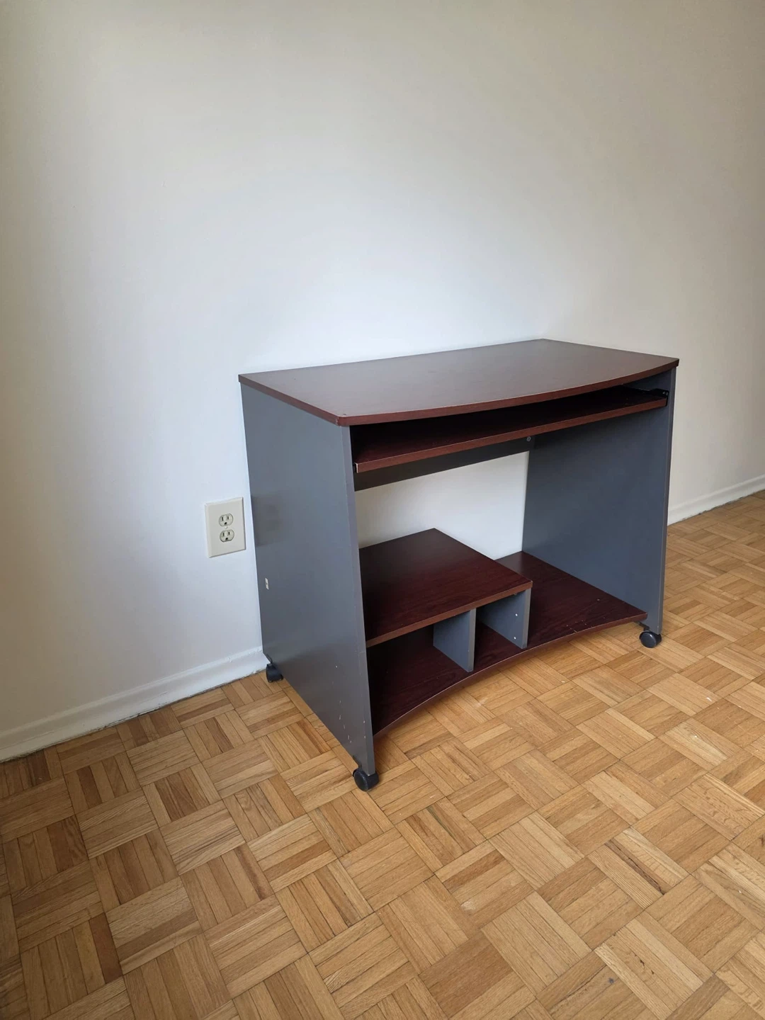 Compact Computer Desk with Slide-Out Keyboard Tray - photo 2