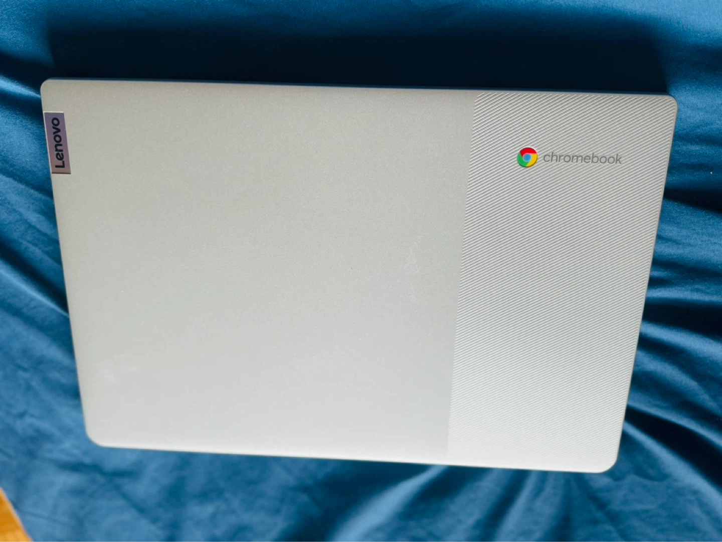 Lenovo Chromebook Laptop - photo 4