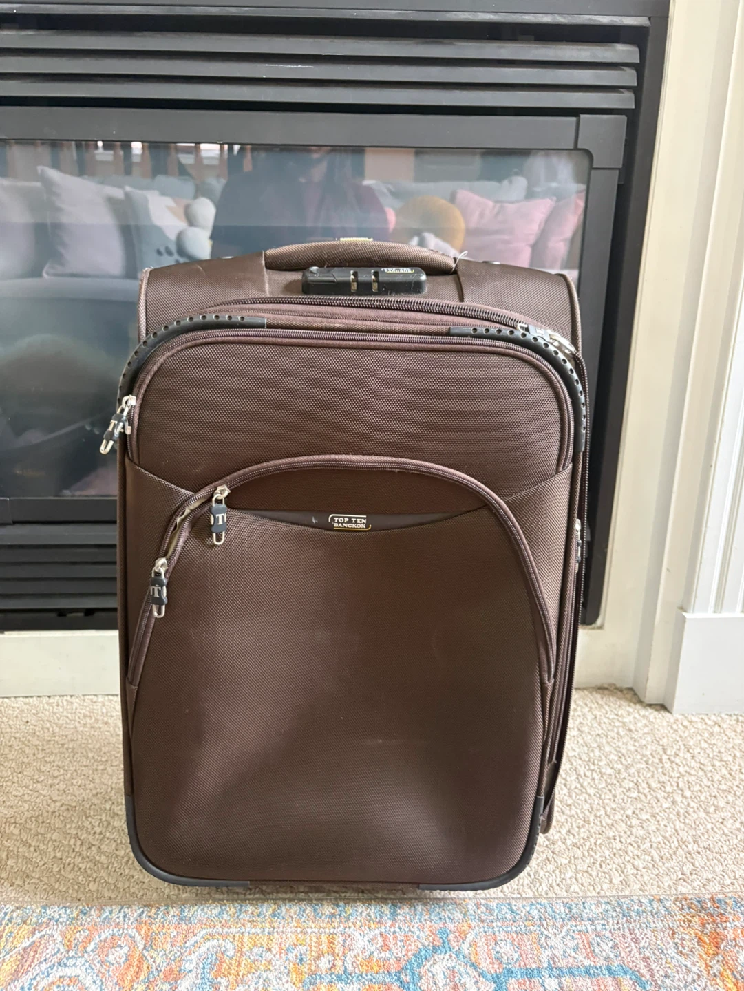 Brown Top-Tote Rolling Suitcase size 15x22x9