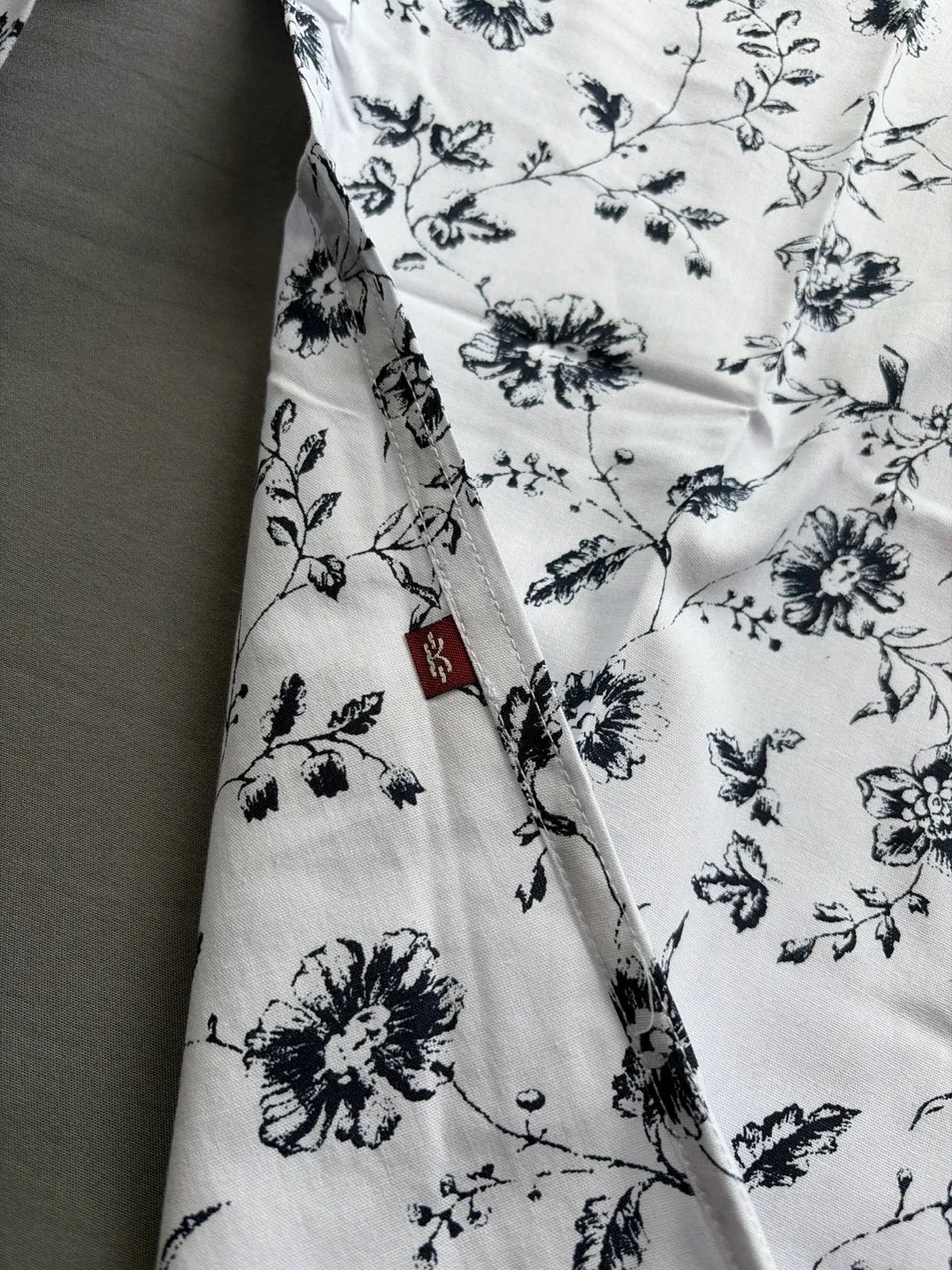 IKI Men's Floral Print Button-Down Shirt - photo 4
