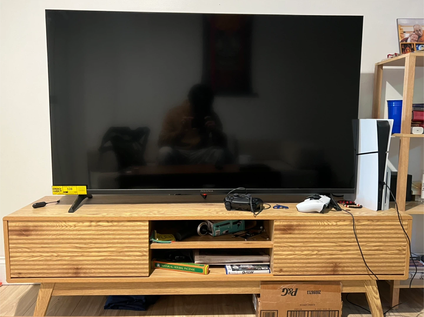 Insignia 55-inch Class F50 Series LED 4K UHD Smart Fire TV - photo 2