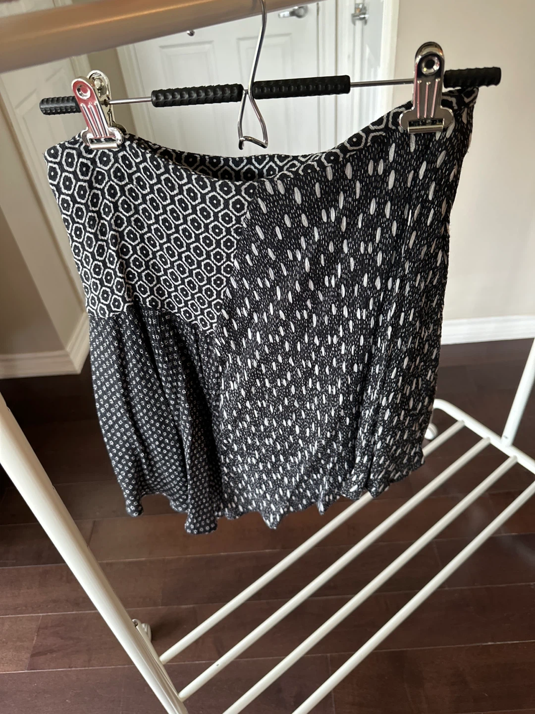 H&M Black & White Patterned Mini Skirt - photo 3