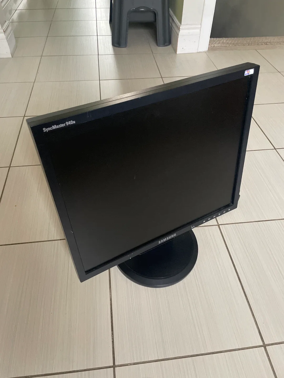 Samsung SyncMaster 940N Monitor