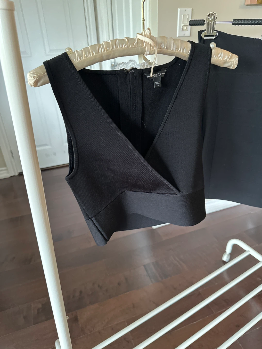 GUESS Black Sleeveless V-Neck Cropped Top & Skirt Set Size XS/S - photo 2