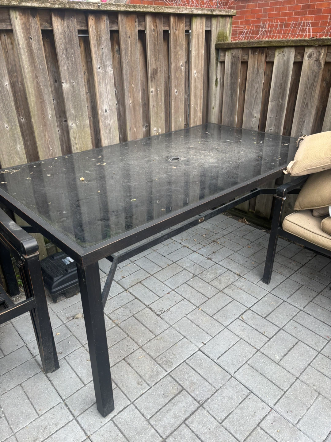 Outdoor patio dining table and chairs - photo 2