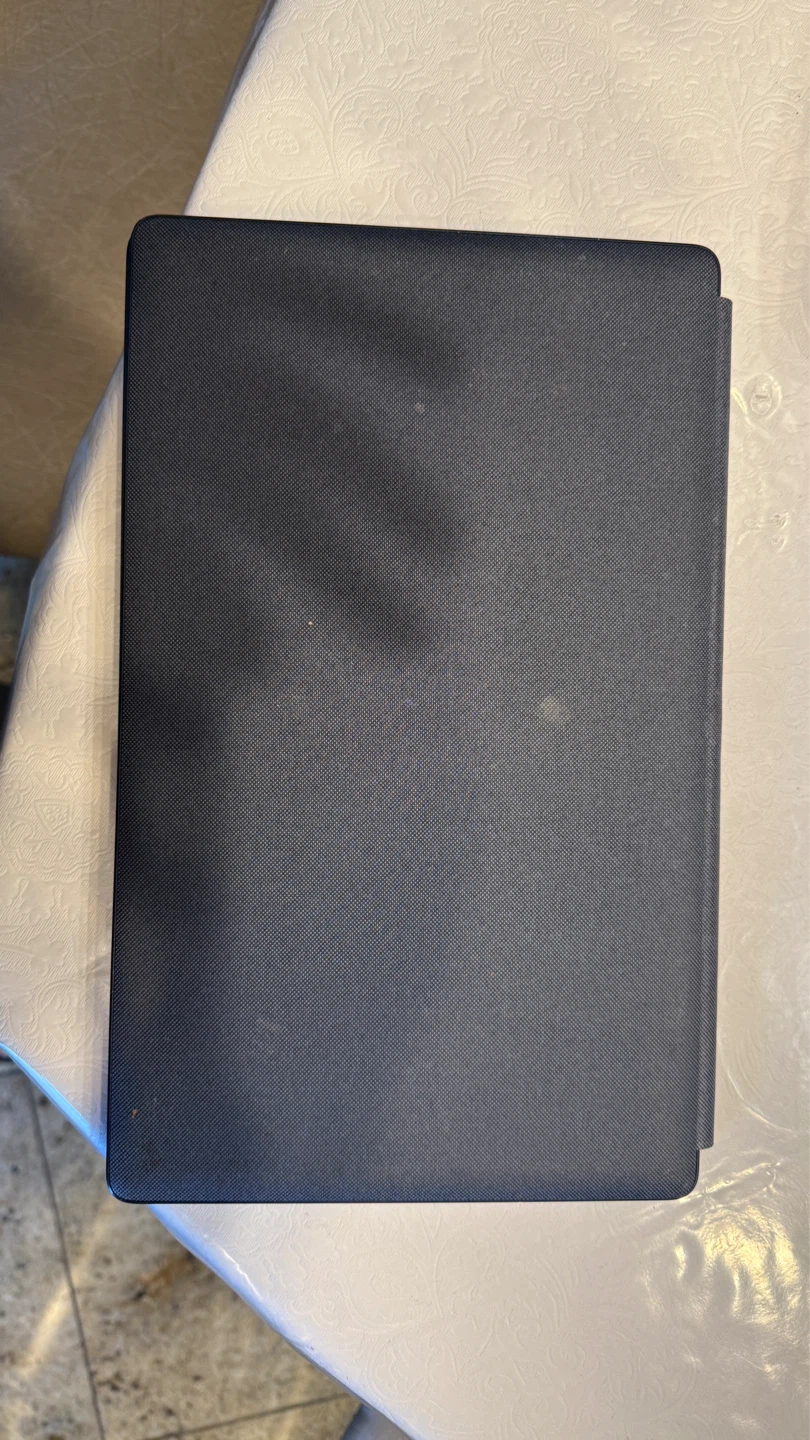 Lenovo IdeaPad Duet 5 Chromebook (13Q7C6) - won't turn on - photo 3