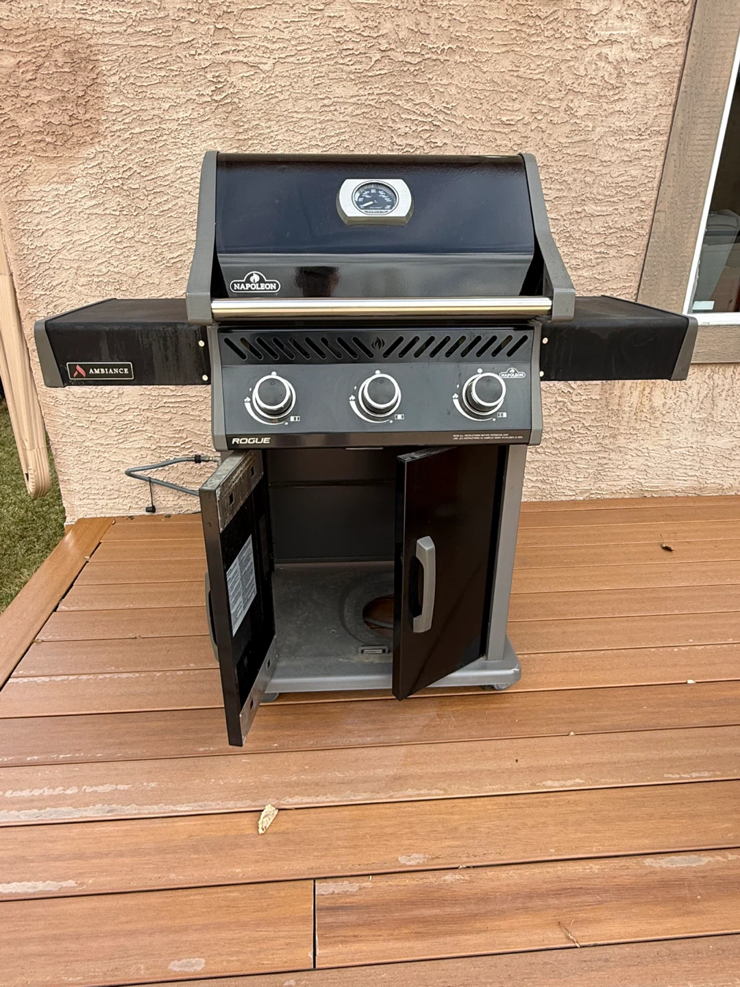 Napoleon Rogue 3-Burner Gas Grill - photo 4