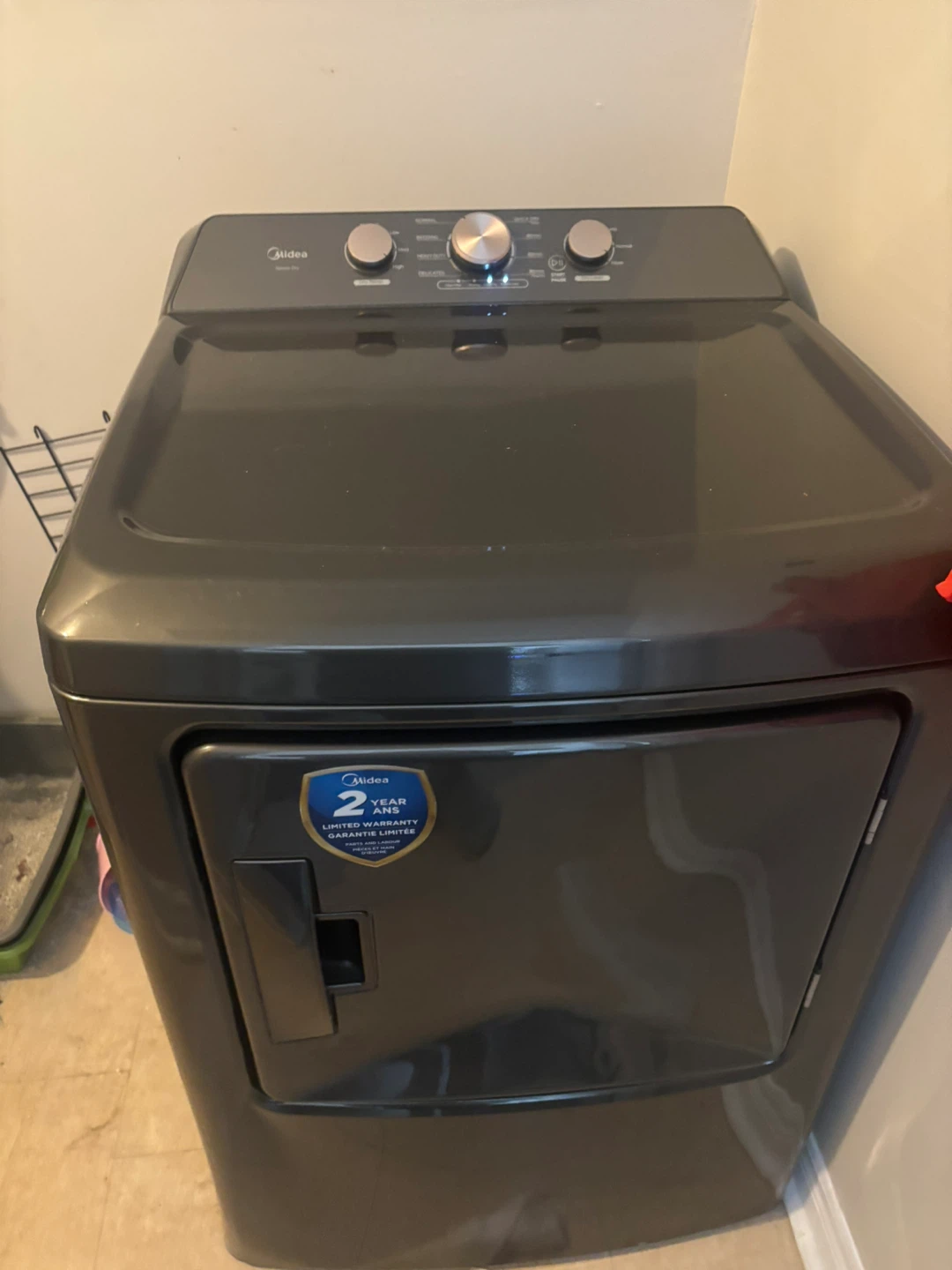 Inglis White Top Load Washing Machine & Midea Grey Dryer - photo 4