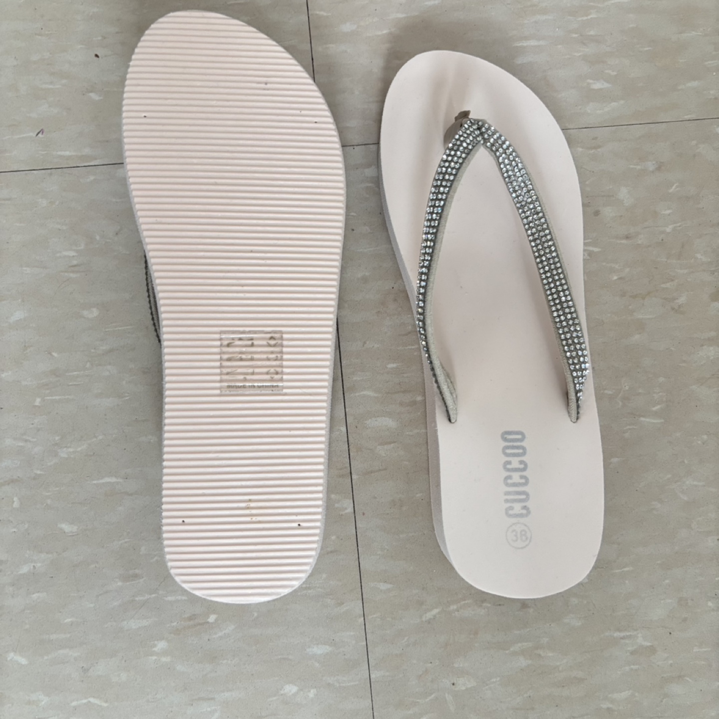 Flip flops womens size 7-8 - photo 2
