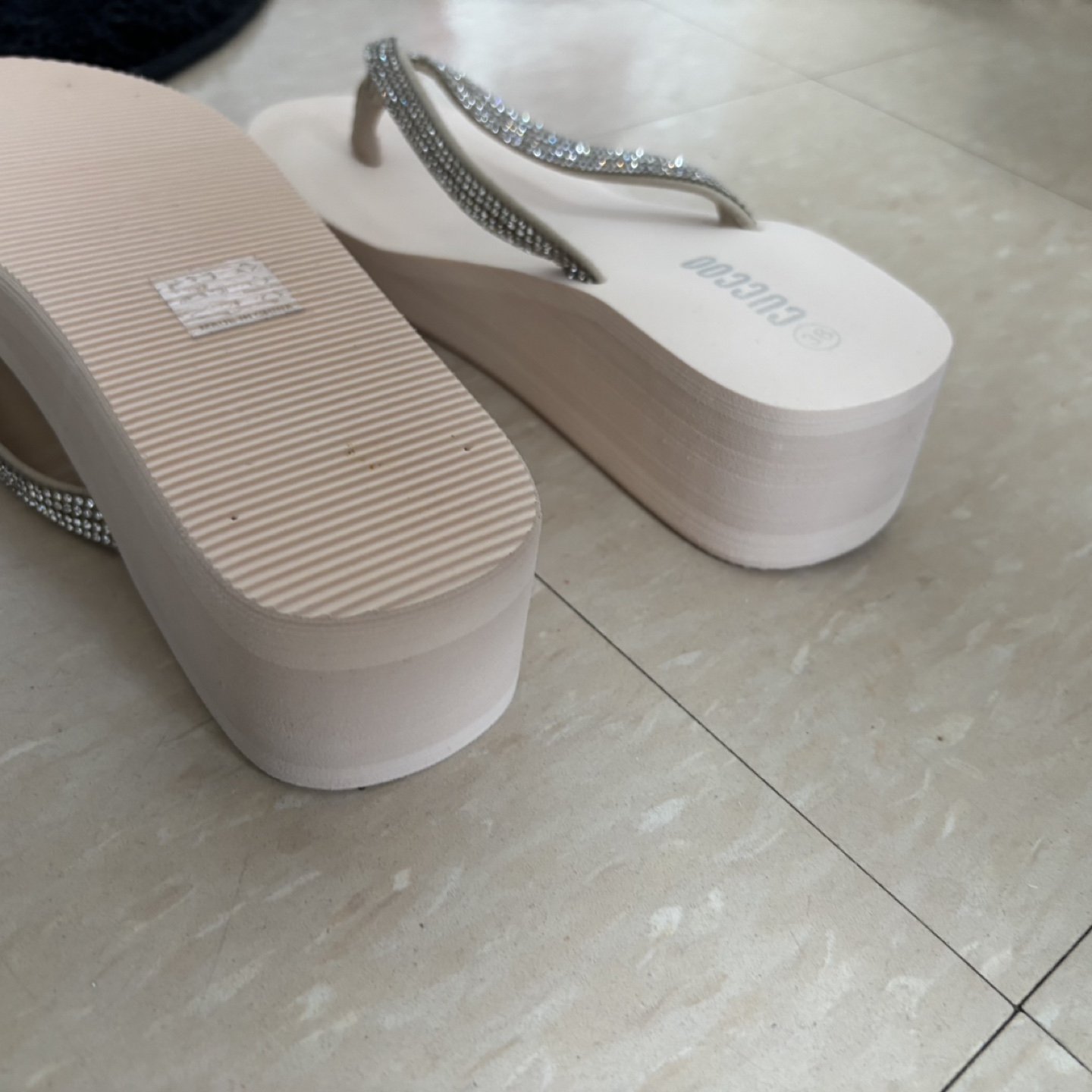 Flip flops womens size 7-8 - photo 3