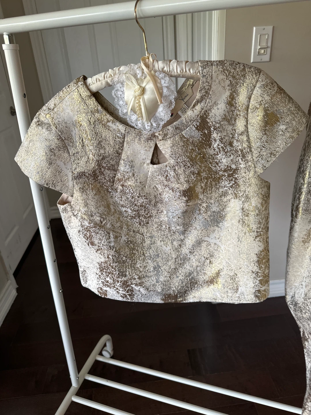 Yumi Gold & White Metallic Patterned Skirt and Top Set