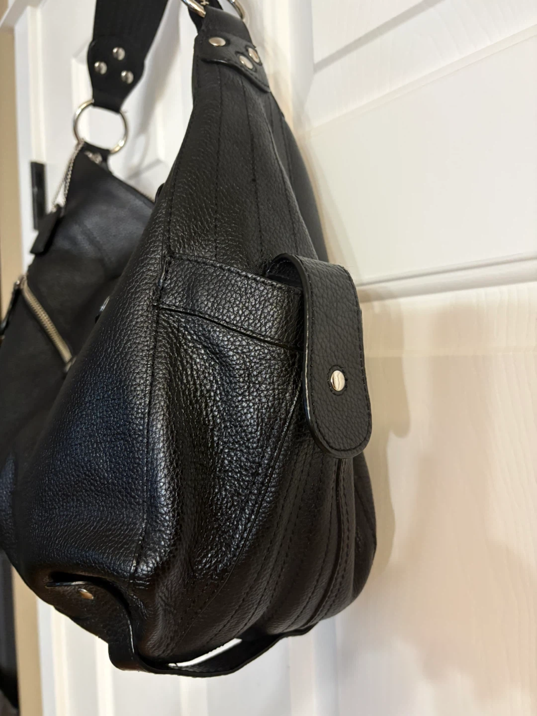 DANIER Black Leather Hobo Handbag - photo 3