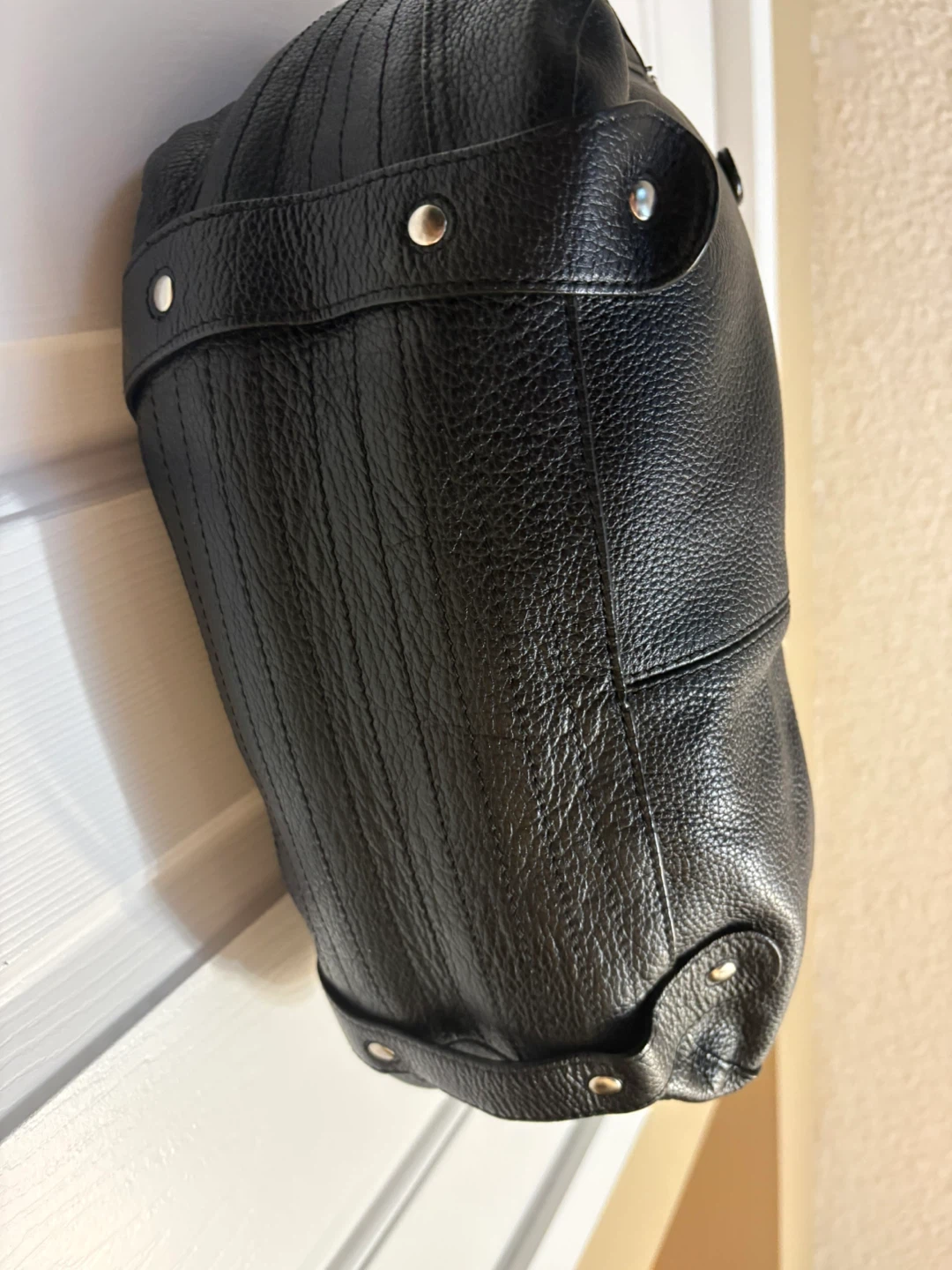 DANIER Black Leather Hobo Handbag - photo 4