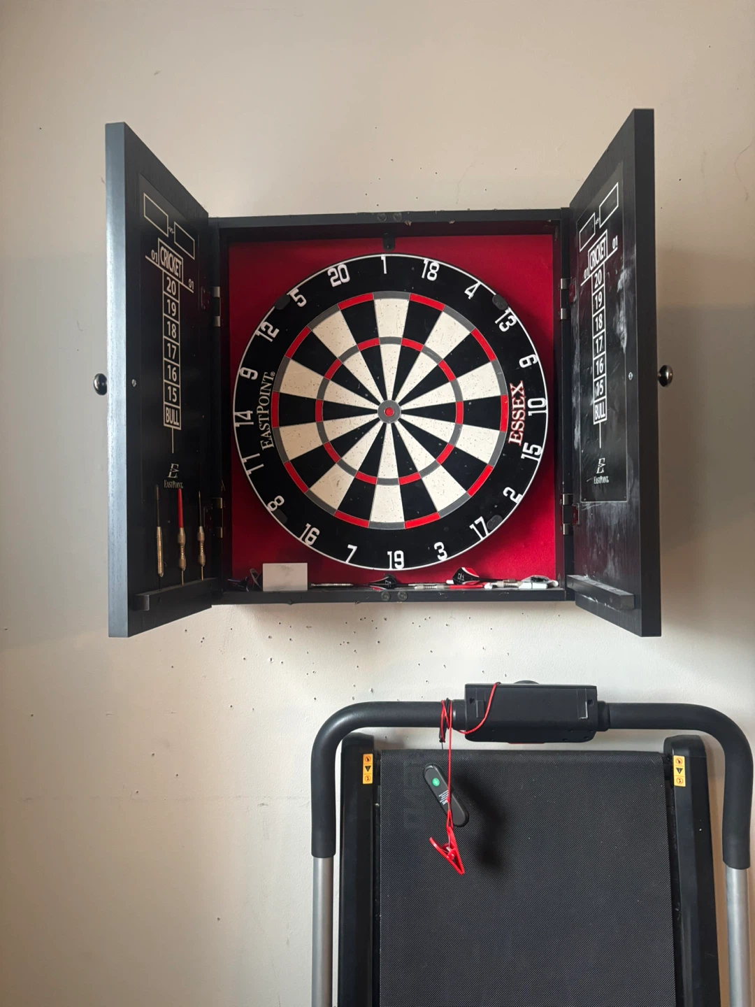 Eastpoint Dartboard and Cabinet Set
