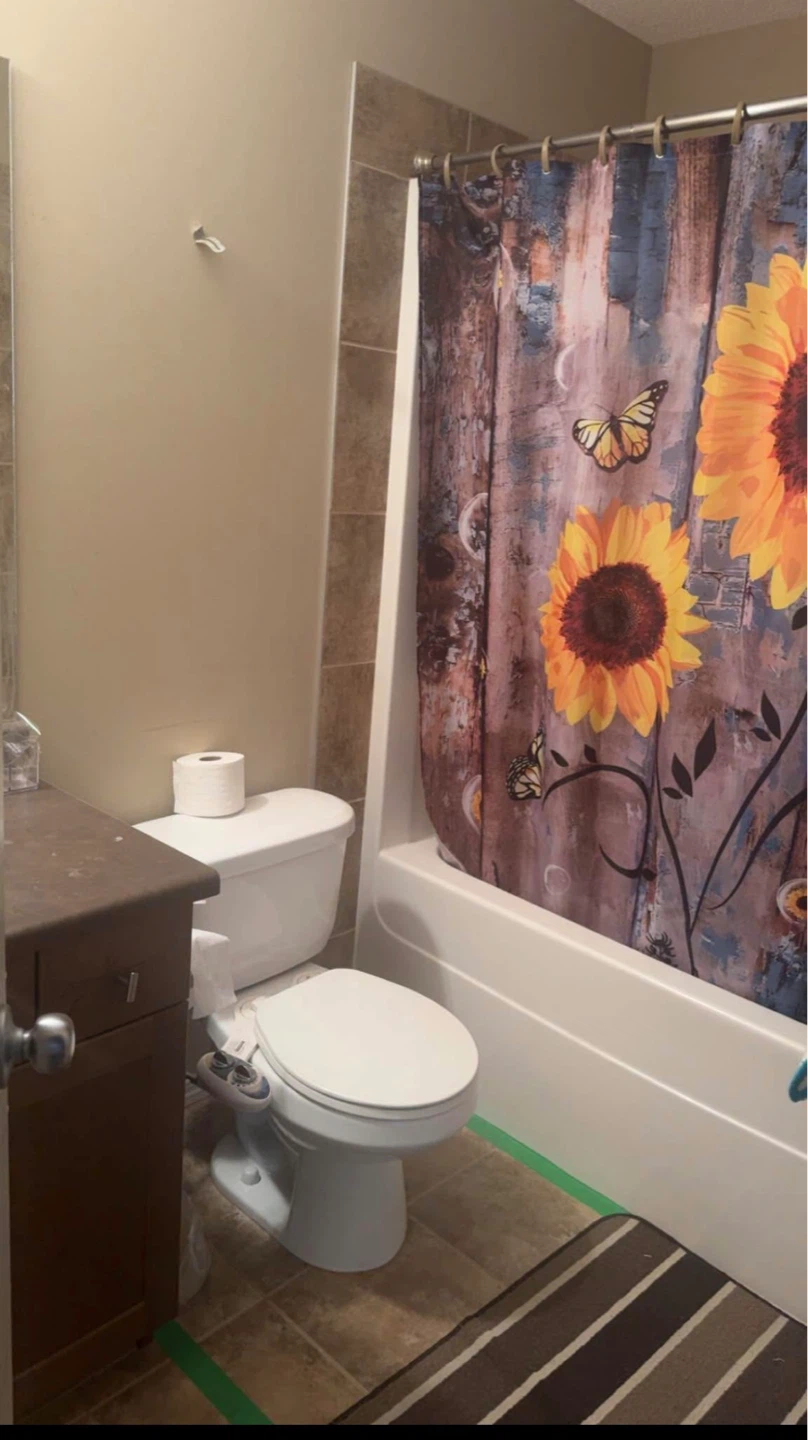 Room available for rent FEMALE only - photo 2