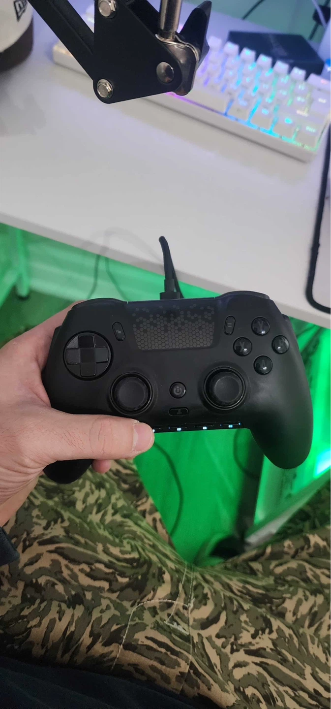 SCUF ENVISION Wired V2 (2025) PC Gaming Controller - Black