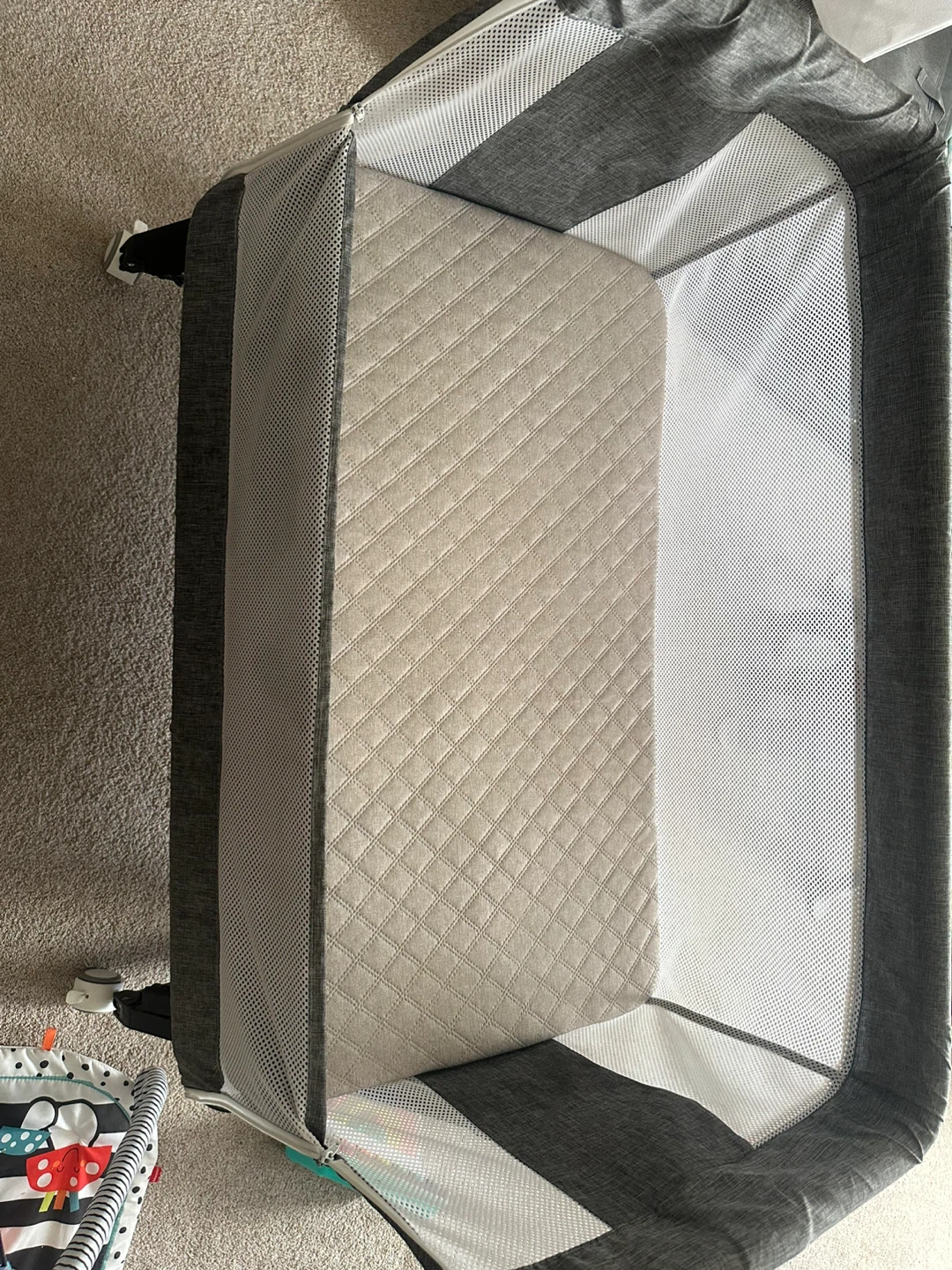 Grey Bassinet with Mesh Sides - photo 5